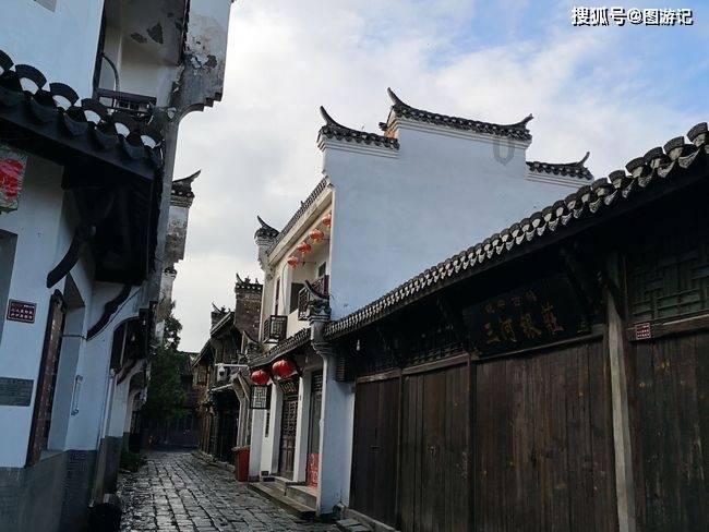竟扯谎「跟IU交往同居过」!韩诈骗犯全清祖共犯庭审揭荒诞内幕